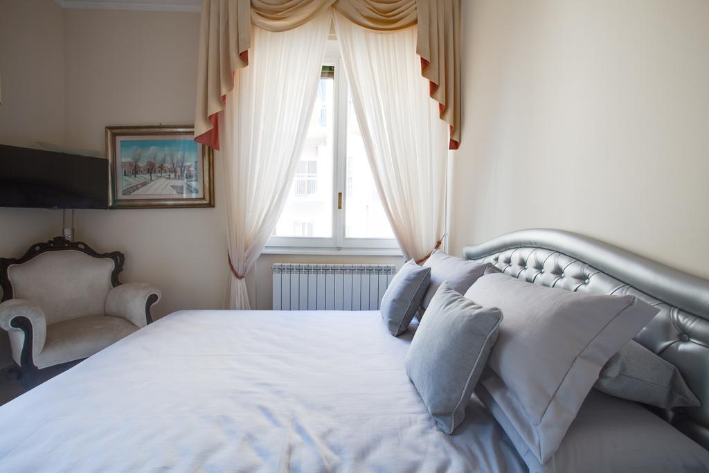 Kometa Suites & Apartments Florence Room photo