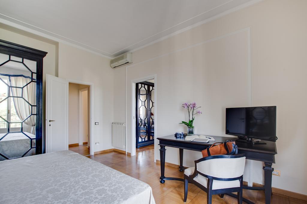Kometa Suites & Apartments Florence Room photo